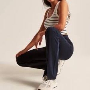 Abercrombie Ponte Front Split-Hem Falre Pant